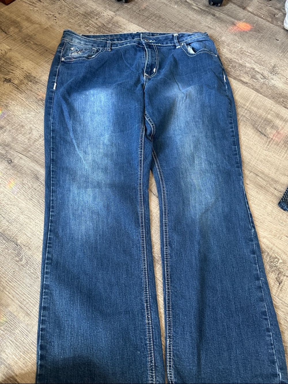 Avenue Denim plus size woman’s jeans bootcut 18 Average